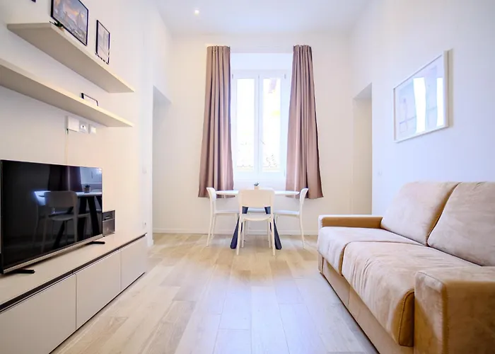Cavour - Boutique Home In